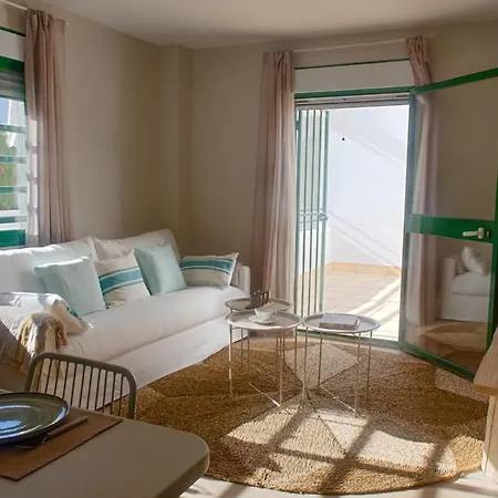 Anc14 Con 2 Habitaciones, Patio Y Piscina Al Lado De La Playa *